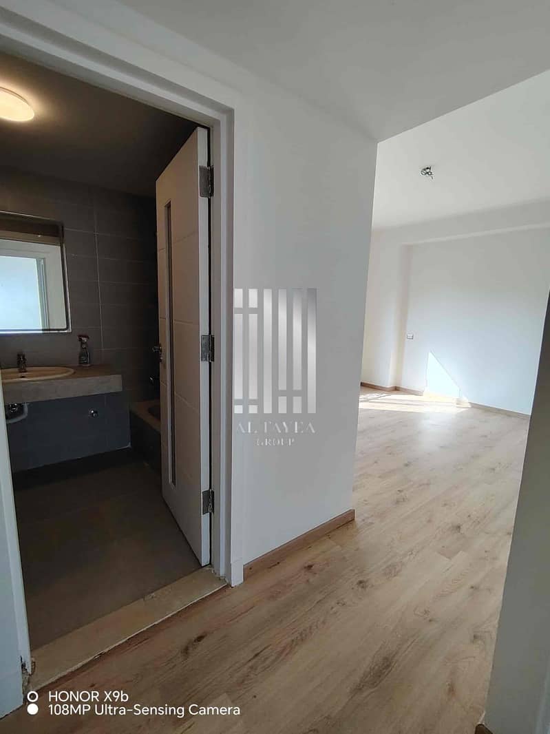 7 9d2893ee-39ca-4bce-b0d6-01a569b7c73e. jpg