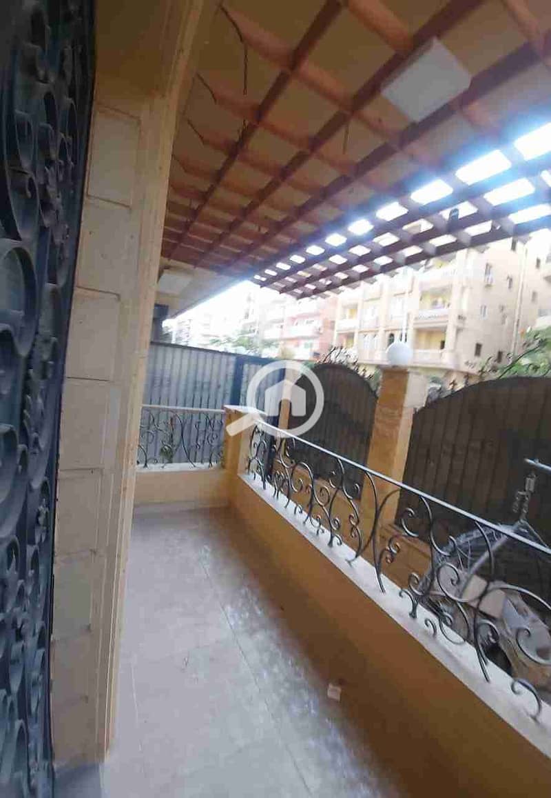 1000199882. jpg 1000199882. jpg