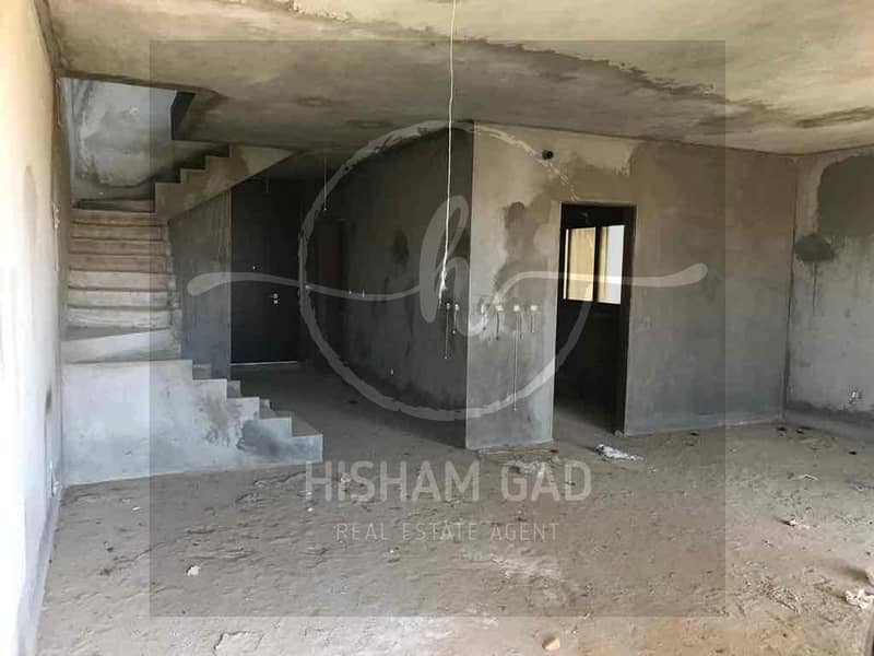 2 5ab09679-54ea-44b0-8076-655103b3c597. jpg