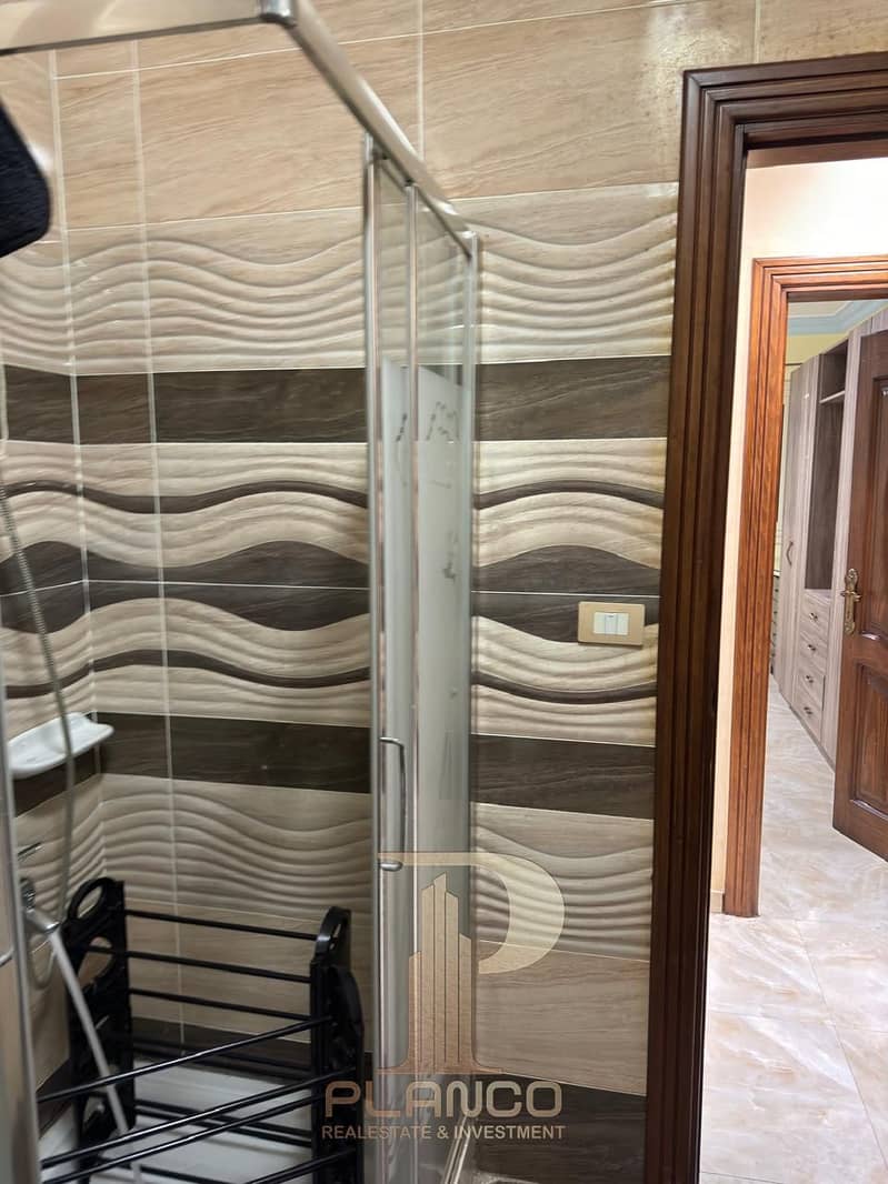 3 8e74b7e7-7390-467d-a05c-227f00013ad3. jpeg