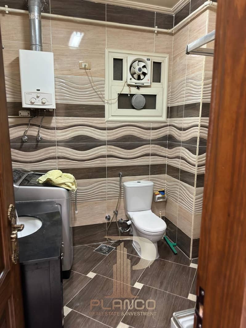 15 e732c4eb-d132-4977-90e8-e2ffa2fd763f. jpeg