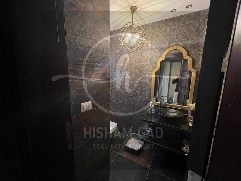 4 ad3693c8-5b2f-437c-ade2-fbf9d29697bf. jpg