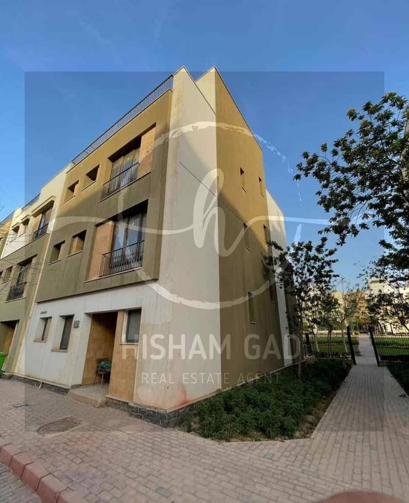 10 25c4f541-26b5-4cf0-a6e3-76c171daa67e. jpg