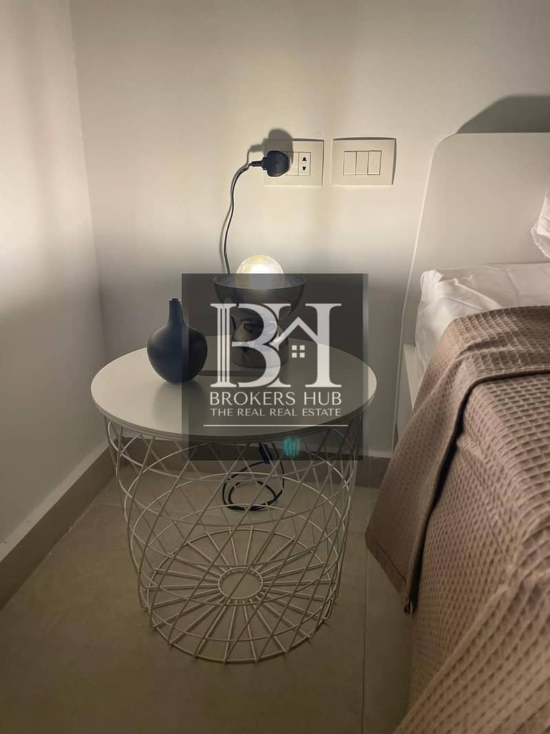 12 85595750-fa41-4257-9c8f-b6aed12bb5fe. jpeg