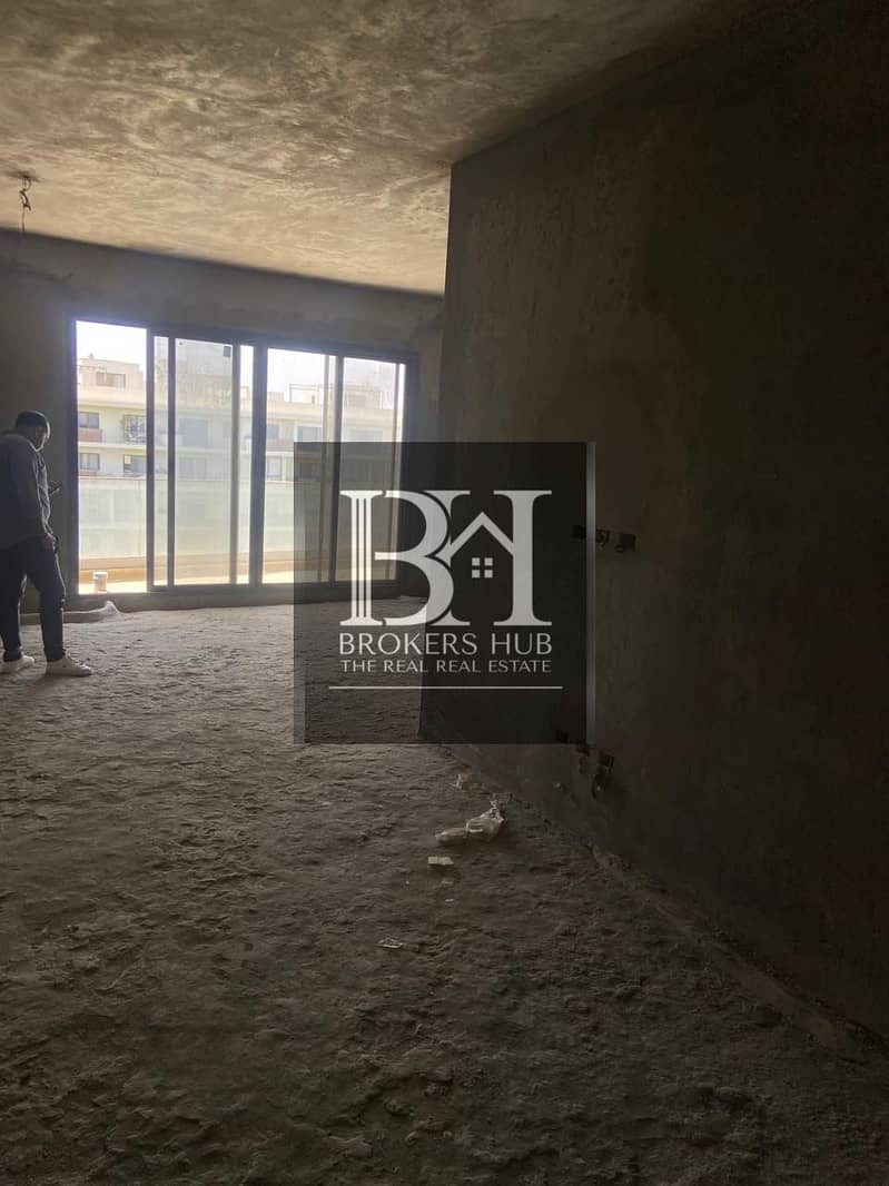 8 6171a94e-bd21-48f8-b443-cd1a2fc21ddd. jpeg