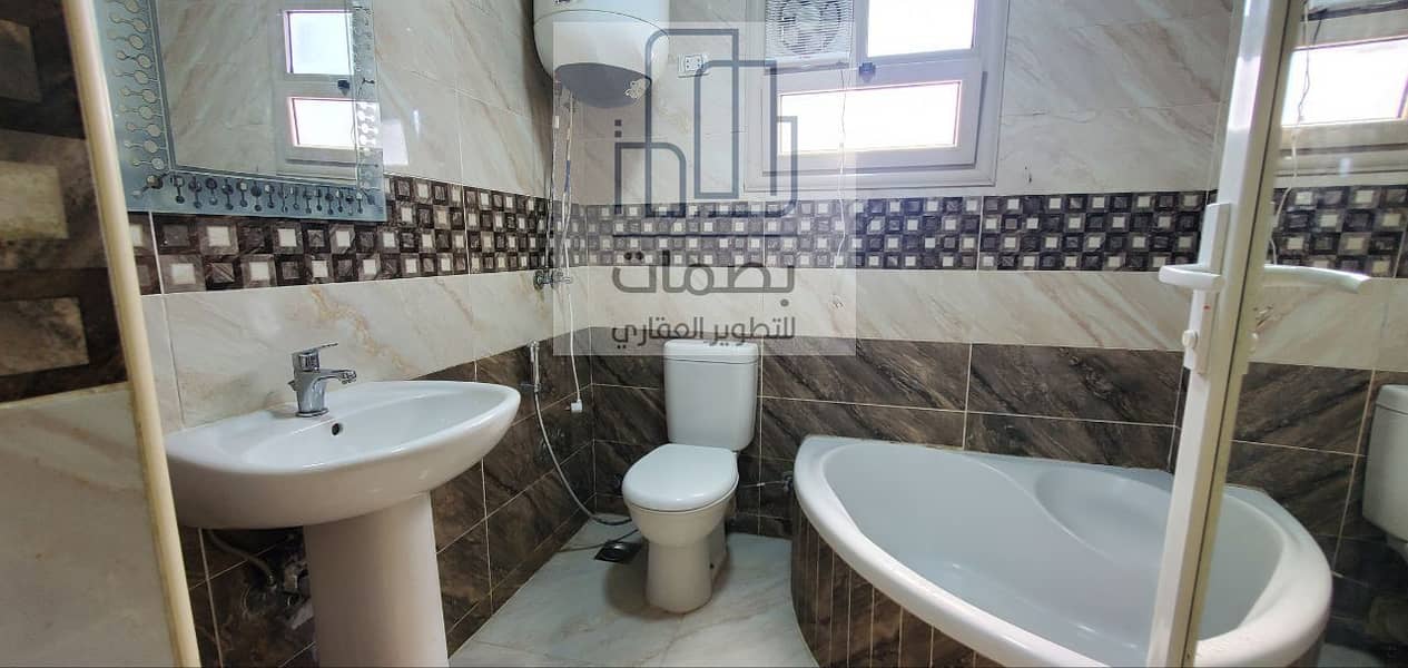 18 photo_5857188962349730106_y. jpg