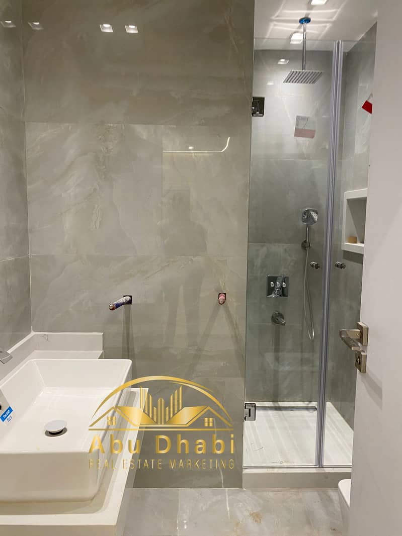 14 b364795f-be90-43ac-911b-cad134a7de39. jpg