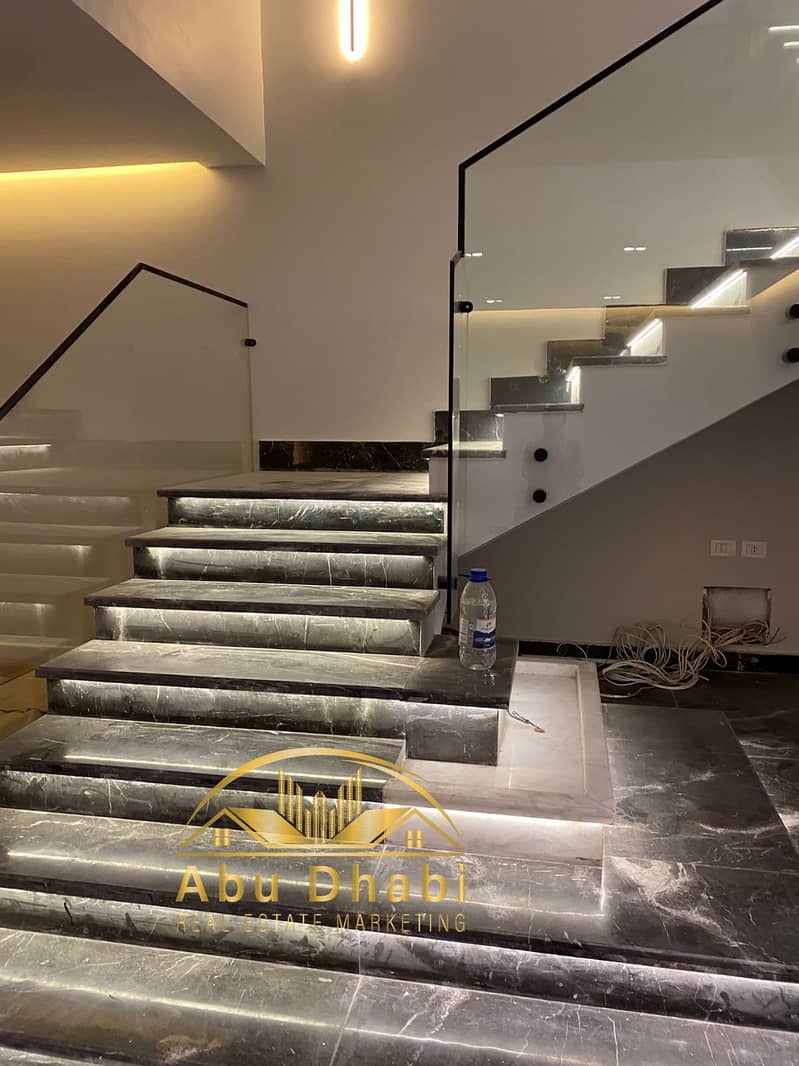 15 0fdcefb2-c0ed-4805-9675-b073e9e6cf7e. jpg