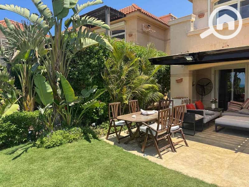 15 484c6135-1bc4-488c-970f-cf03ed1547bd. jpg