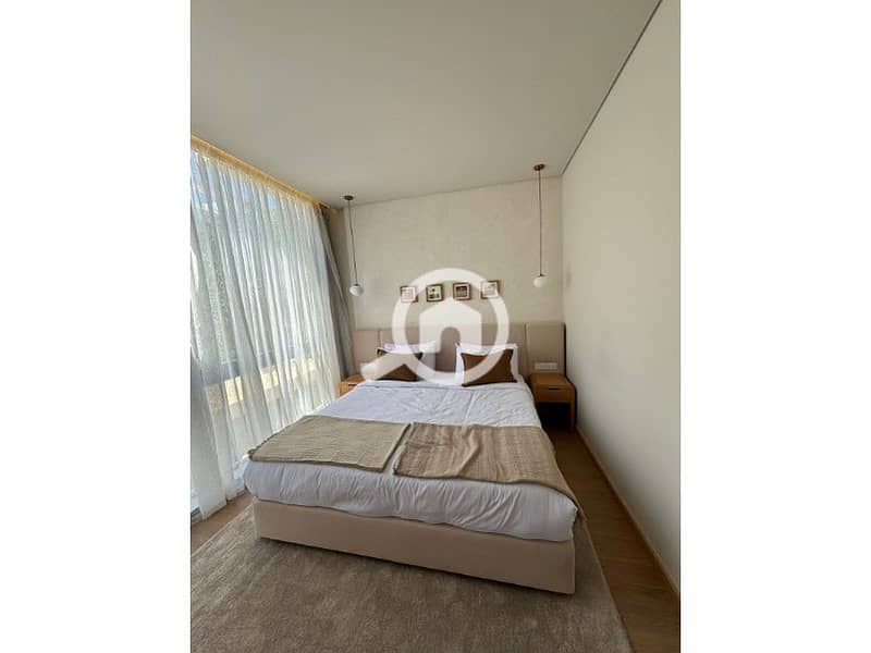 10 5902559c-ae40-4ff8-81ce-42fc86f7d2c3. jpg