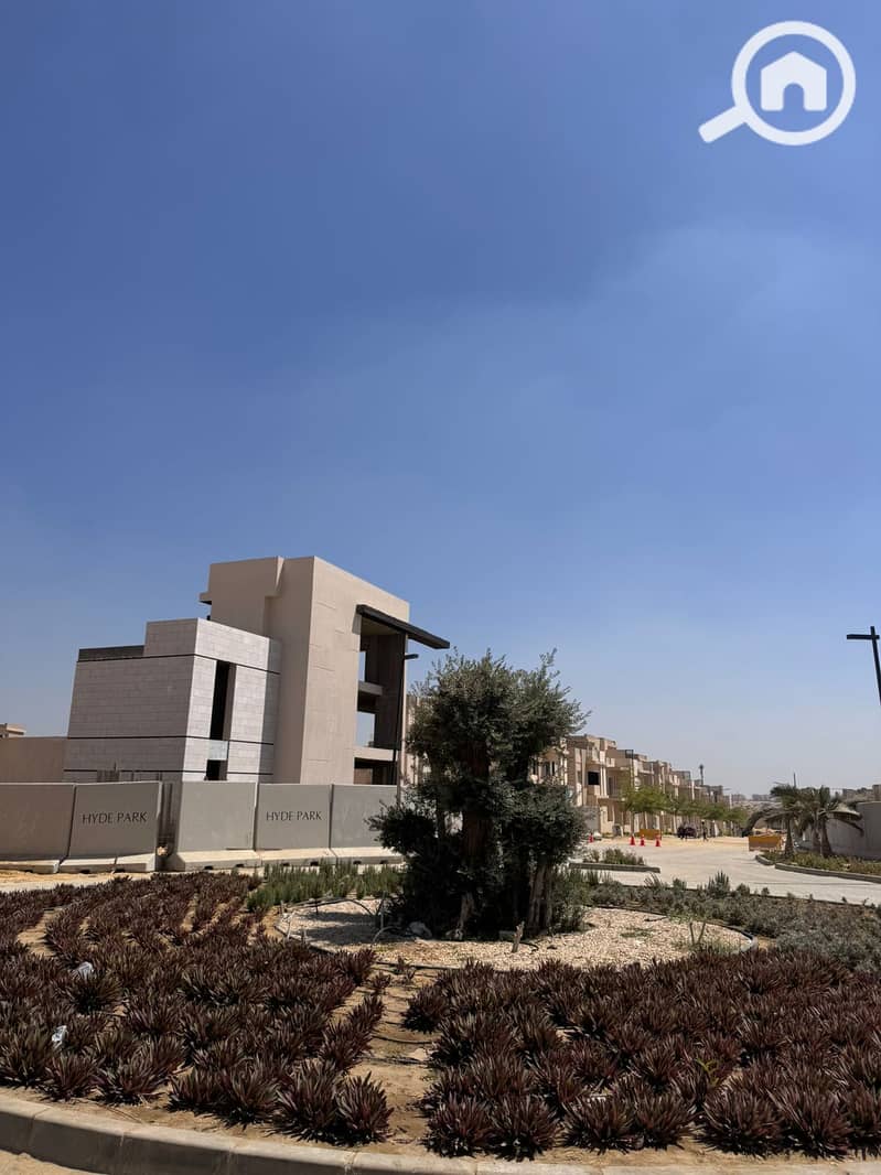 10 f9fa4223-e2e4-461e-9471-dbf98420efe0. jpg