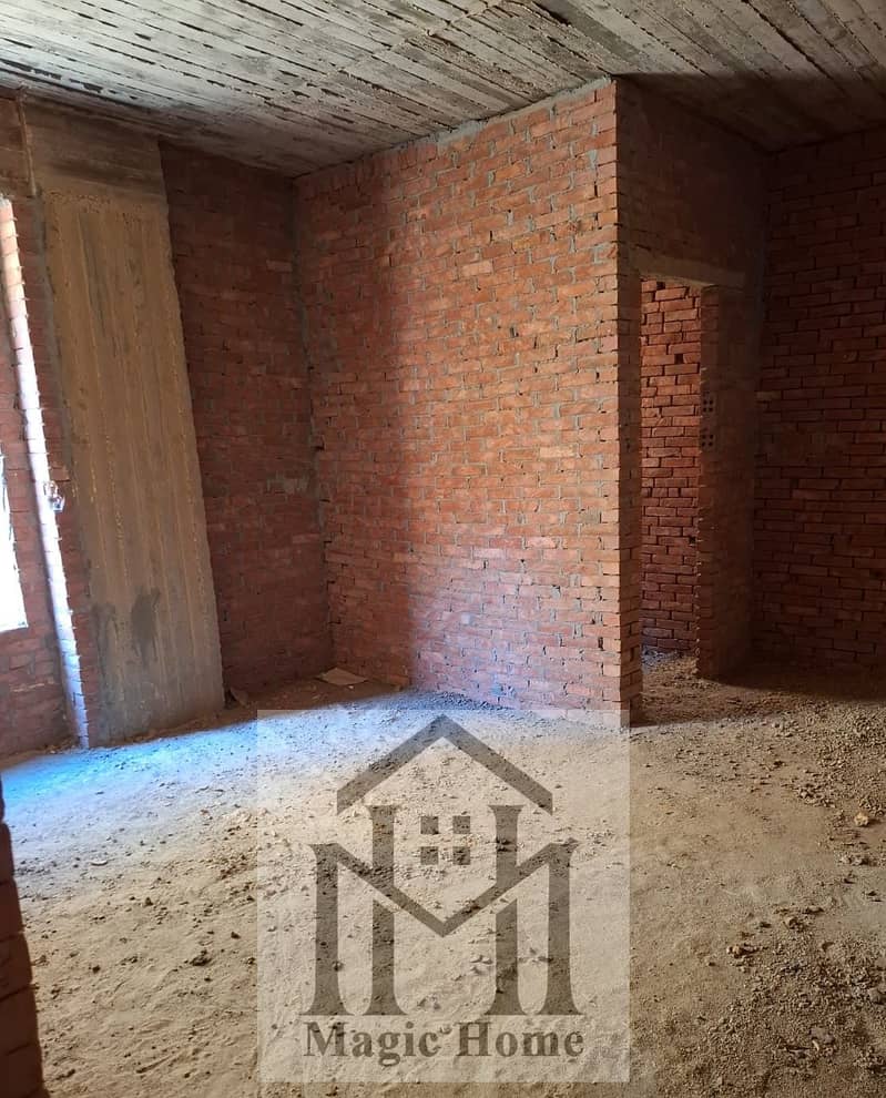 8 ed382fdc-be67-4cf2-a904-8916412e3b1b. jpg