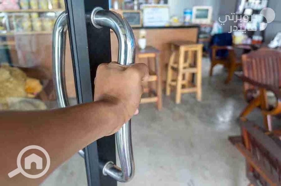 2 shutterstock_1015418272-1-1. jpg