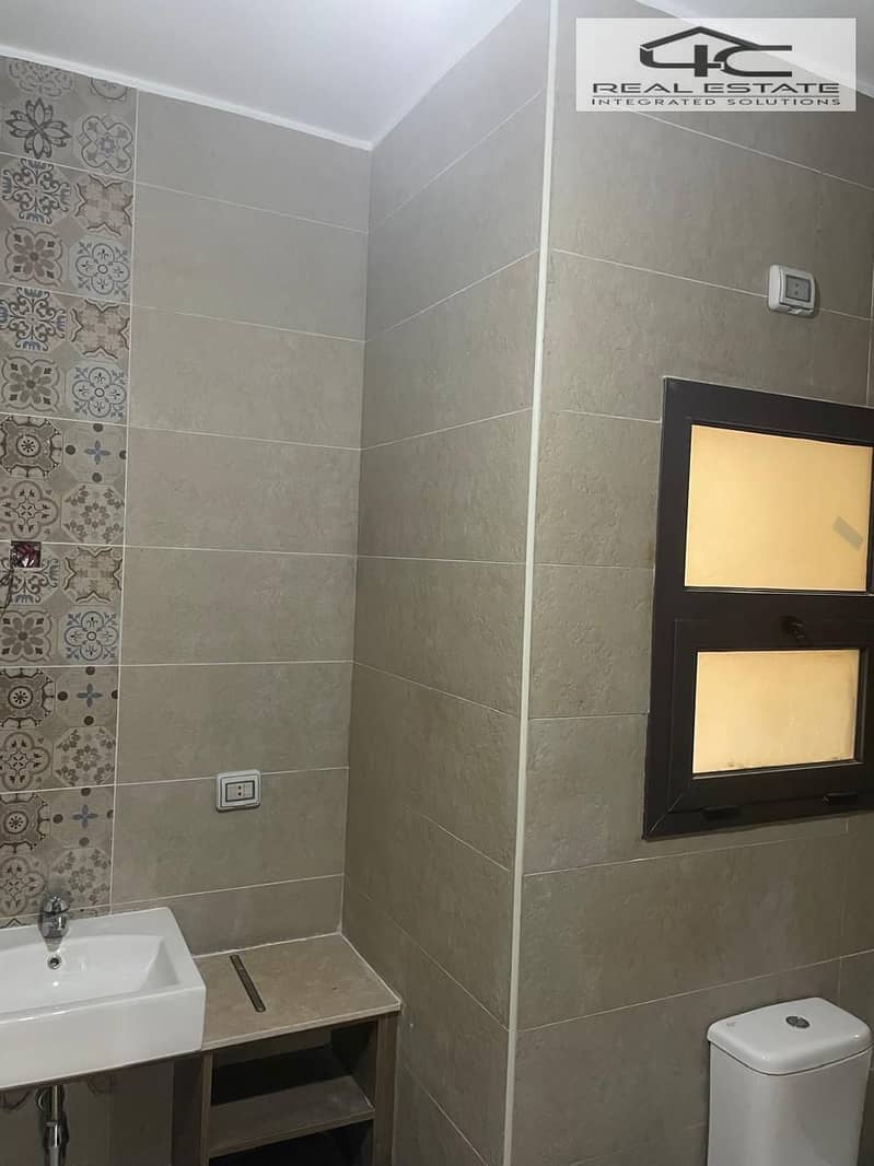 8 WhatsApp Image 2025-11-04 at 12.20. 17 PM (1). jpeg