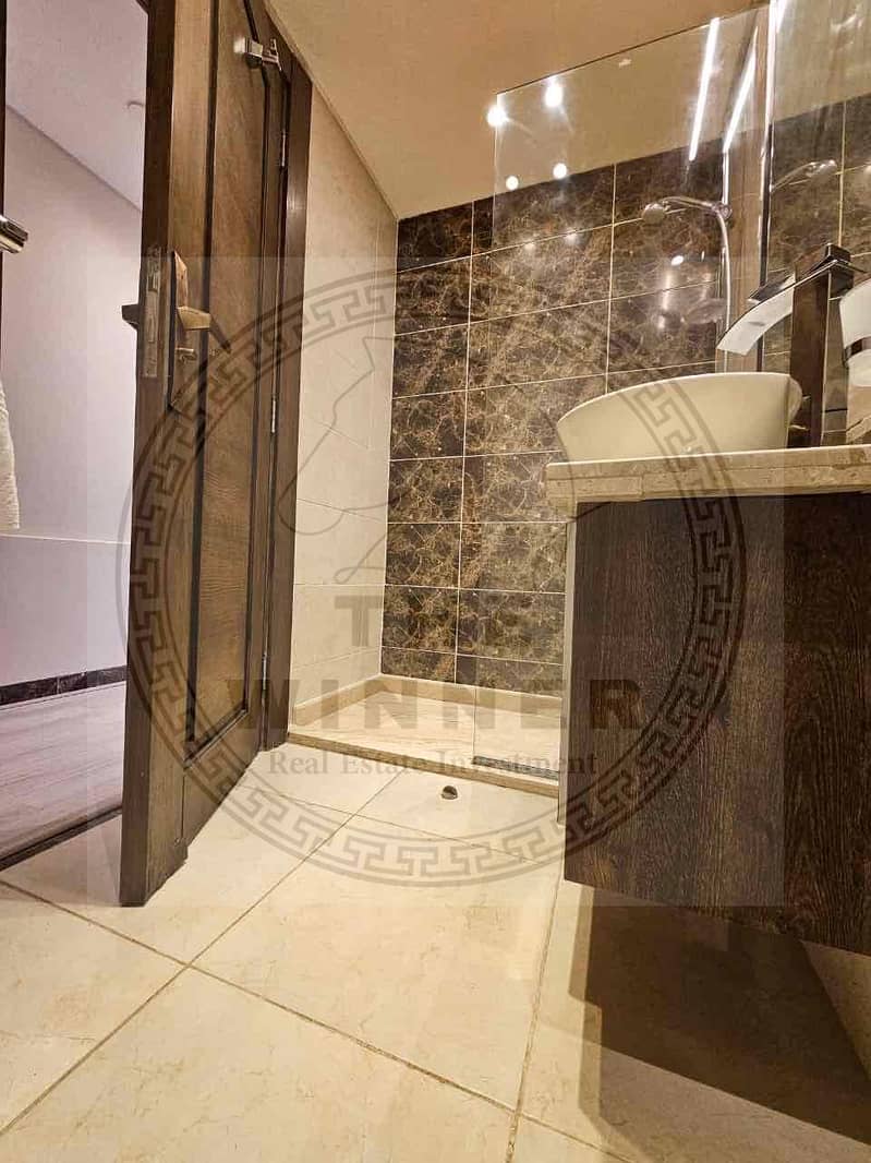 28 7818269b-e0a3-4b3d-8cd2-3b310df64636. jpg