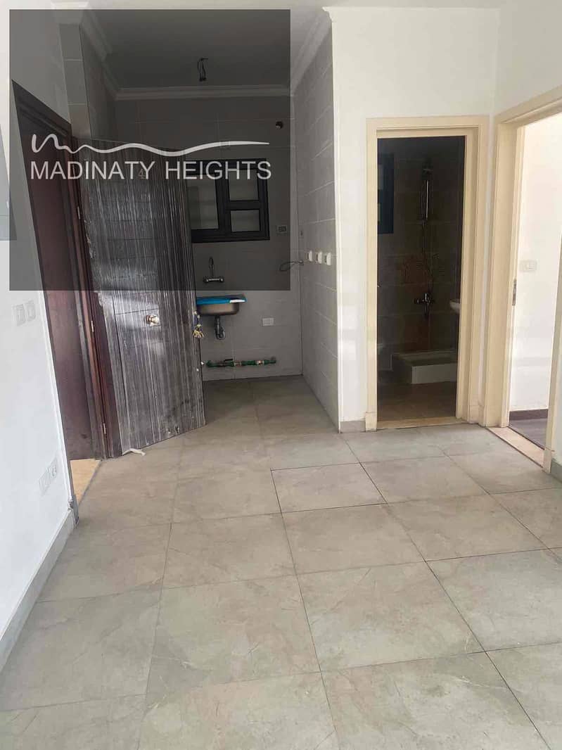 4 ba3d86fc-c032-41e0-b01b-24ca7869cd29. jpg