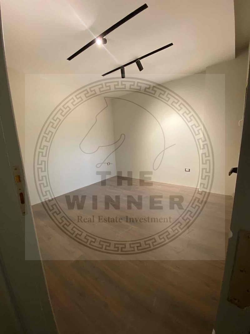 4 f4bd3f56-d591-4247-831e-ea98f866888c. jpg