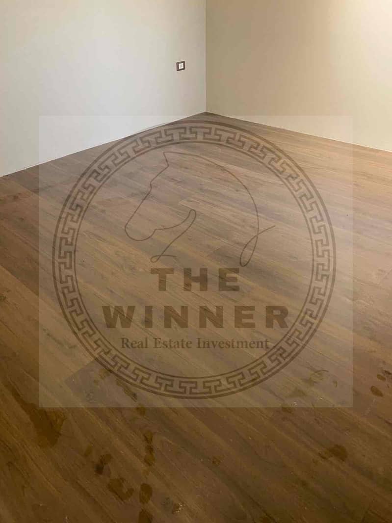 12 e5ebd275-79a6-4a9f-9397-f3efe3895662. jpg