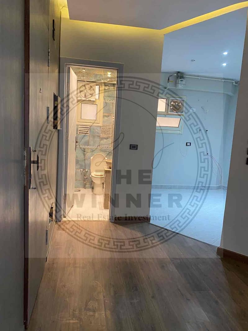 16 f5435bb1-43ef-41ae-88f6-ef4a3a7d7110. jpg