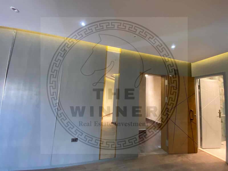 24 efebd800-8ef8-4a88-8e4f-a453363dbf8f. jpg