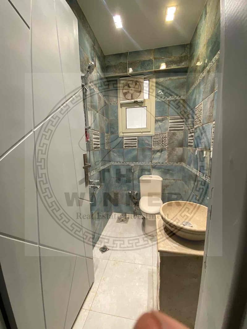 30 ed9a033b-2f85-41f7-b81b-902ecbc06417. jpg