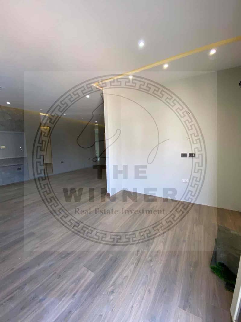 32 74c0c013-df44-4873-ab57-3d2826c7d654. jpg