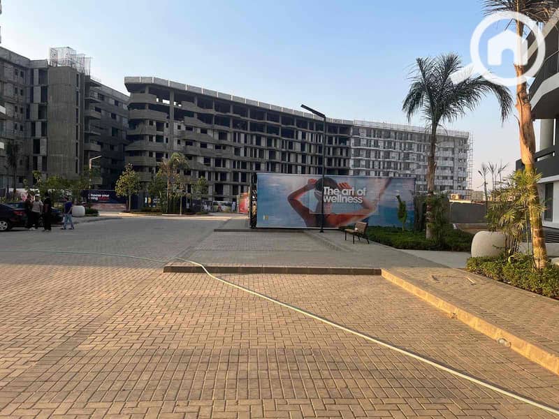 2 79f85042-dbfa-417c-a6c2-48d1bed0c309. jpg