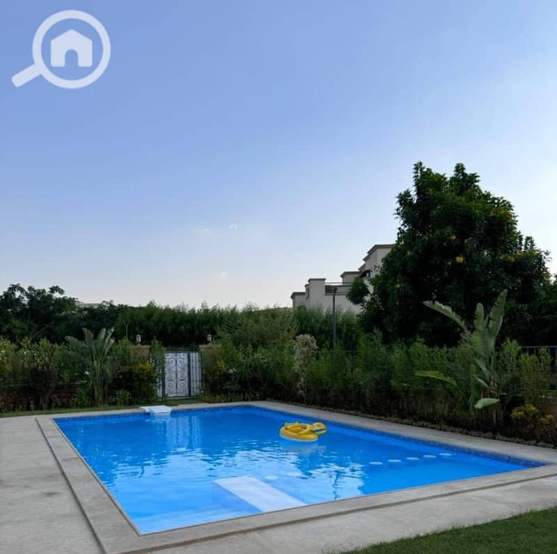 7 FB_IMG_1762284468505. jpg