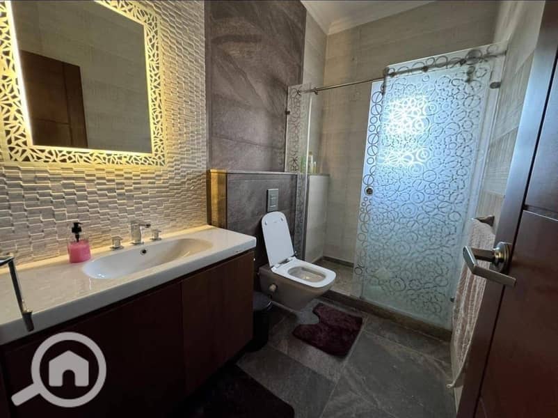 8 FB_IMG_1762284462492. jpg