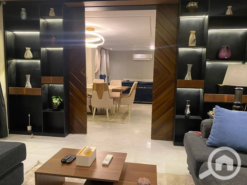 6 e32a170e-3c16-4f1d-a022-23ce420740fa. jpeg