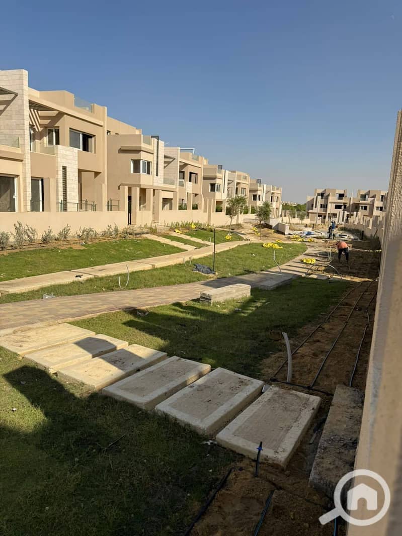 5 ec328b32-a491-4d31-9bda-a2f9cf871466. jpg