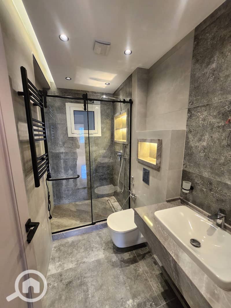 5 ebd51956-da8e-45f4-ac17-b81dbaaad010. jpeg