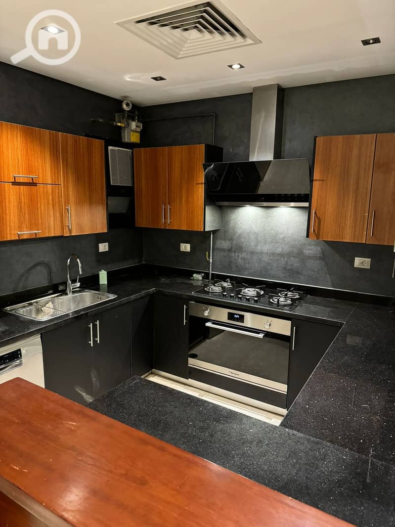 5 3a6e05e5-03f1-4b68-8dfd-173ace34ecc1. jpeg