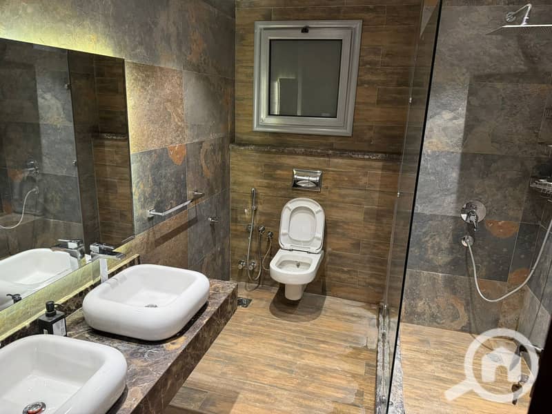 6 4ac2e535-80fd-4631-8173-5c3a5347f2c3. jpeg