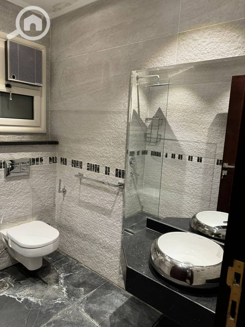 11 9048d4d5-9995-48eb-be9e-434c1e68e474. jpeg