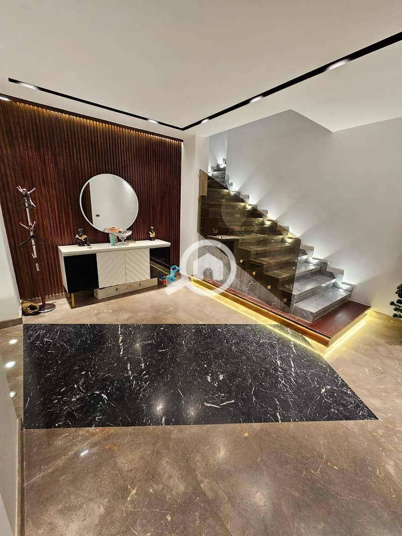 7 e0e7f6c6-a529-43c7-a3ab-20a24caeb9ad. jpeg