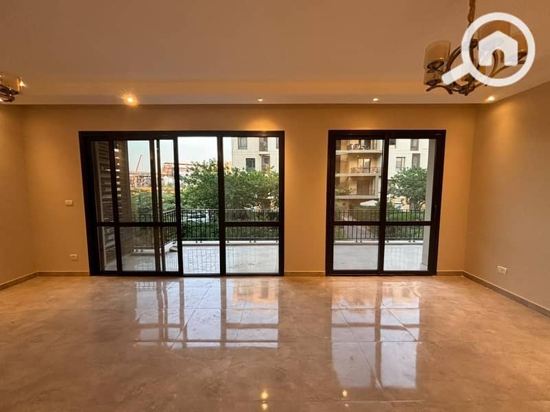 3 04ec3d68-3829-4980-8dce-36d6ac38dd21. jpeg