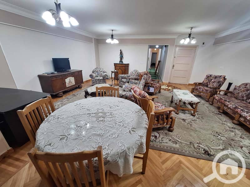 3 81d0439e-f8b3-438b-80ed-3419f8650e3d. jpg