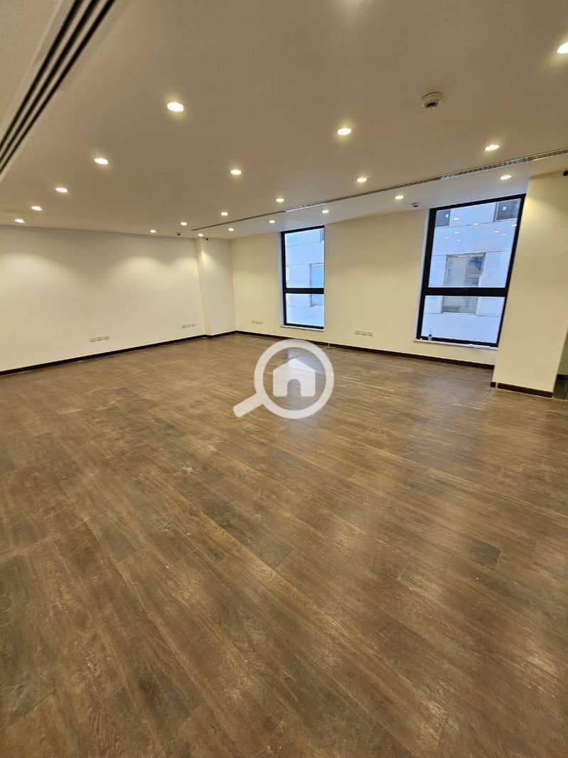 7 WhatsApp Image 2025-11-04 at 11.27. 42 PM. jpeg