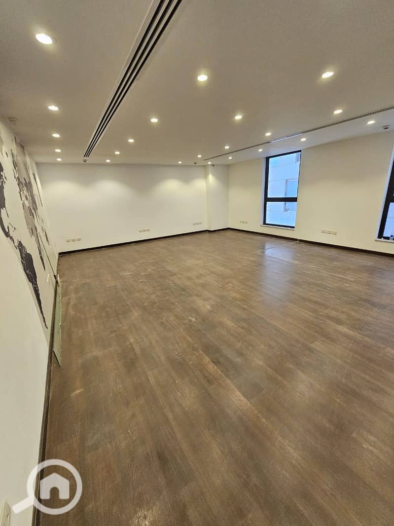 10 WhatsApp Image 2025-11-04 at 11.27. 41 PM (1). jpeg