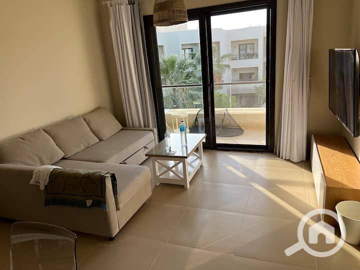 8 d2001f55-d044-427a-8b10-6b94781b369d. jpeg