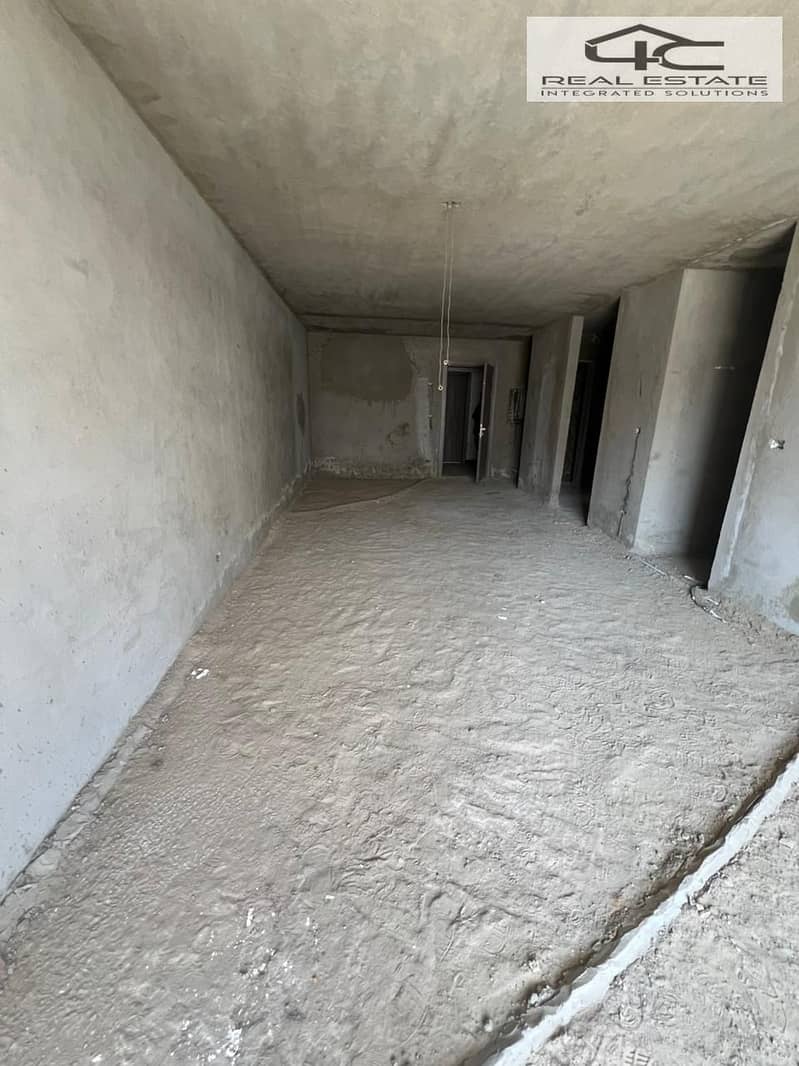 6 WhatsApp Image 2025-10-21 at 13.57. 20 (1). jpeg