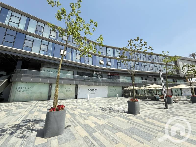 4 5abfa6c5-b8a4-4865-b892-3323d7875d9b. jpg