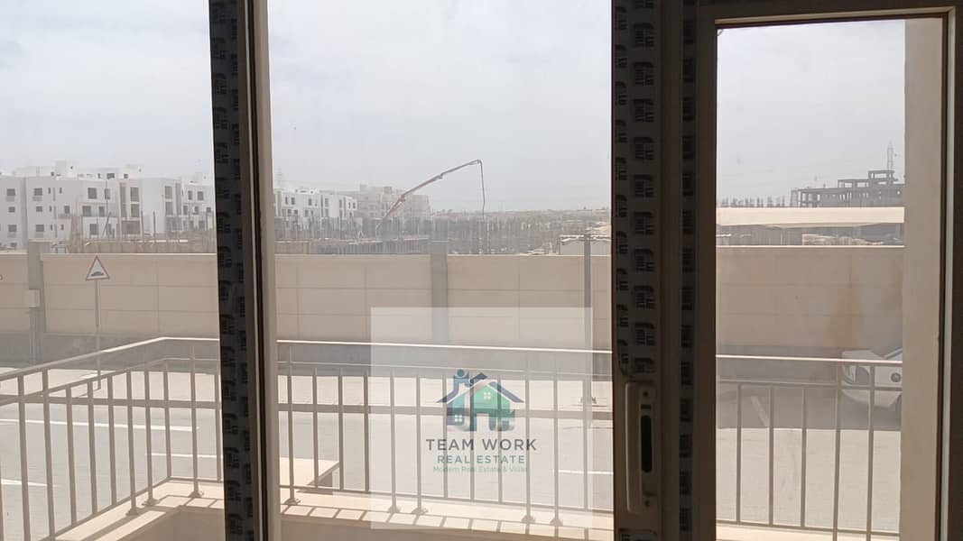 2 02fb1acd-56ef-47ea-9fb7-8e02f30799b2. jpg