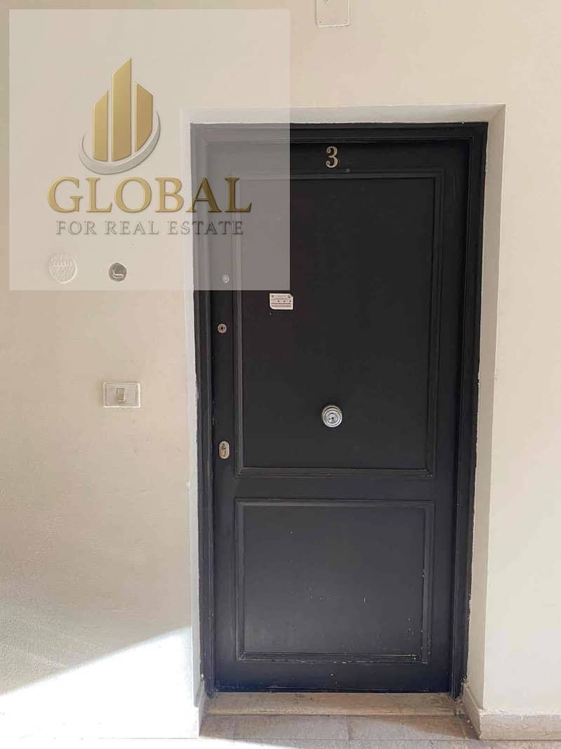 9 bc1905b1-f344-453c-86b1-3a70c70f2542. jpg