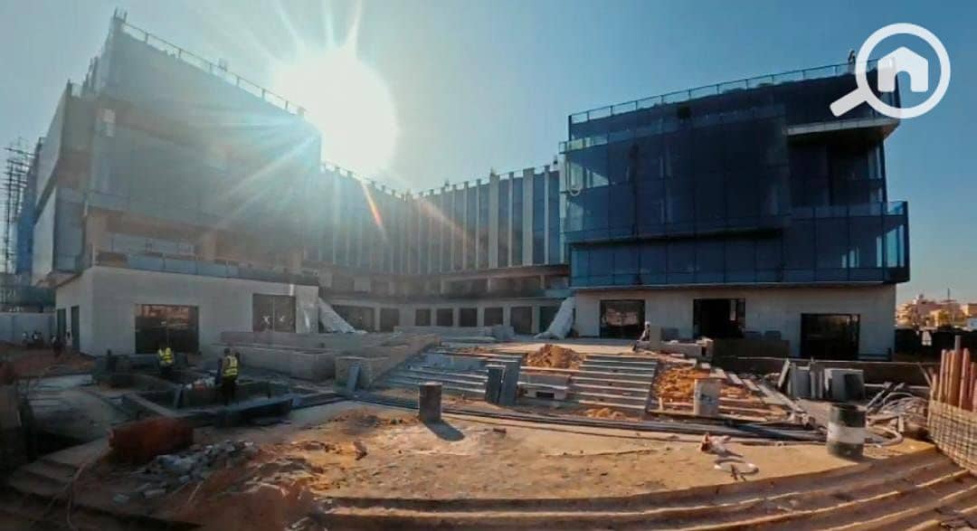 2 b9c8ce8e-1f77-4114-96fb-c9e14965a234. jpg