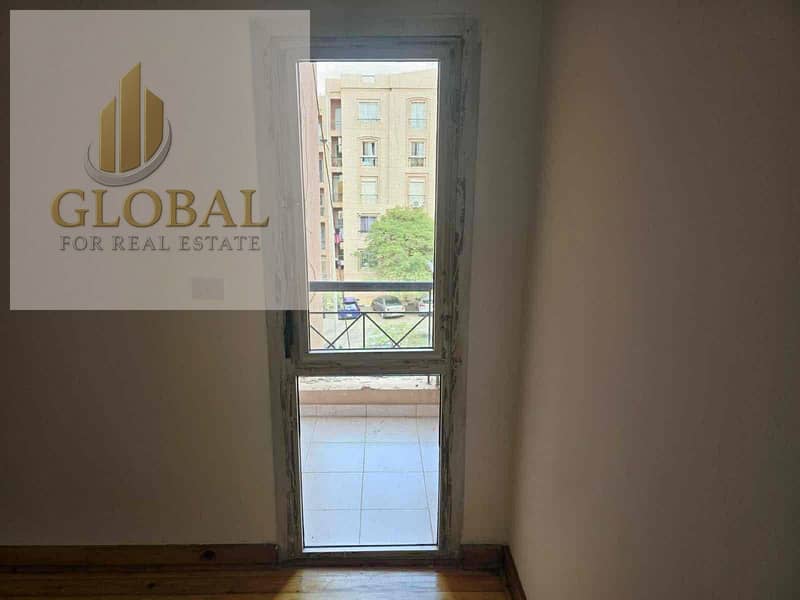 12 967cac48-566f-4e87-854b-27c104f7931e. jpg