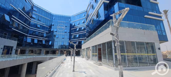 Retail for Sale in New Cairo, Cairo - 36583475-2c65-45f9-81c7-5abdab8a100b. jpg
