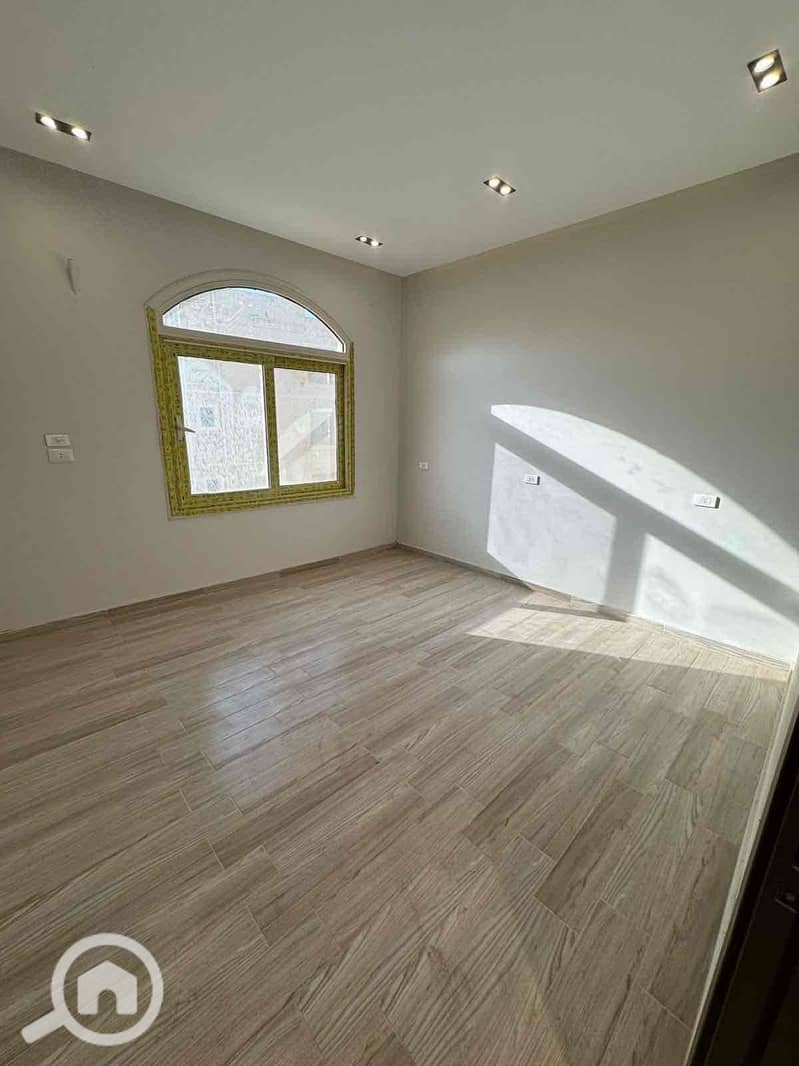 3 6948d379-2619-411d-85fe-f75227c22438. jpg