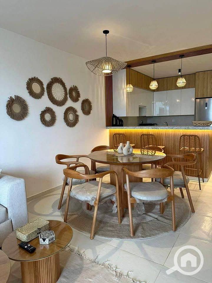 9 489373183_1256943849312580_7787269916411160016_n. jpg